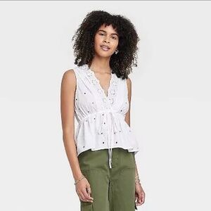 Women Eyelet Tank Top - Universal Thread